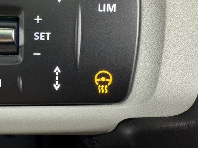 LAND ROVER DEFENDER - 6