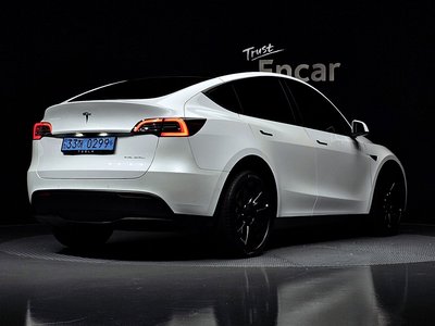 2022 Tesla MODEL Y photo 4