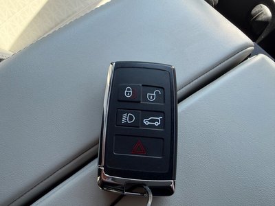 2022 LAND Rover RANGE ROVER VELAR — миниатюра 30