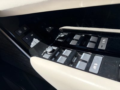 2022 LAND Rover RANGE ROVER VELAR — миниатюра 18