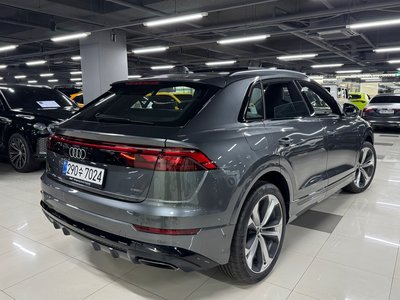 2026 AUDI Q8 photo 3