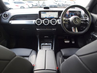 MERCEDES-BENZ GLB - 9