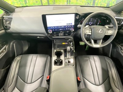 صورة 2 لـ 2022 Lexus NX