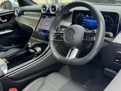 2025 Mercedes-BENZ GLC photo 9