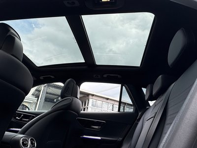 2025 Mercedes-BENZ GLC — миниатюра 30