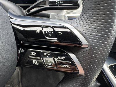 2025 Mercedes-BENZ GLC — миниатюра 15