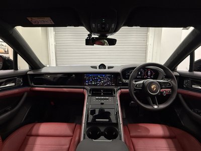 PORSCHE PANAMERA - 9