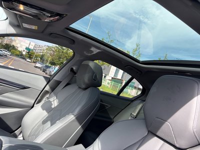 2025 BMW 5 SERIES 缩略图 19