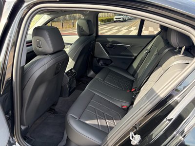 2025 BMW 5 SERIES 缩略图 14