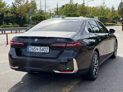2025 BMW 5 SERIES 照片 4