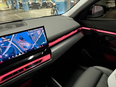2025 BMW 5 SERIES 缩略图 12