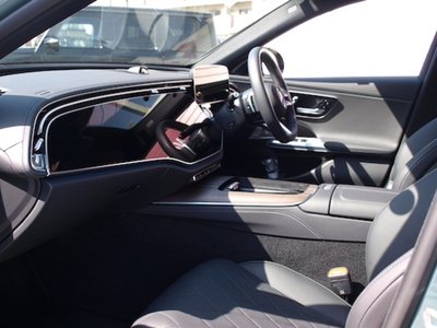 MERCEDES-BENZ E-CLASS - 8