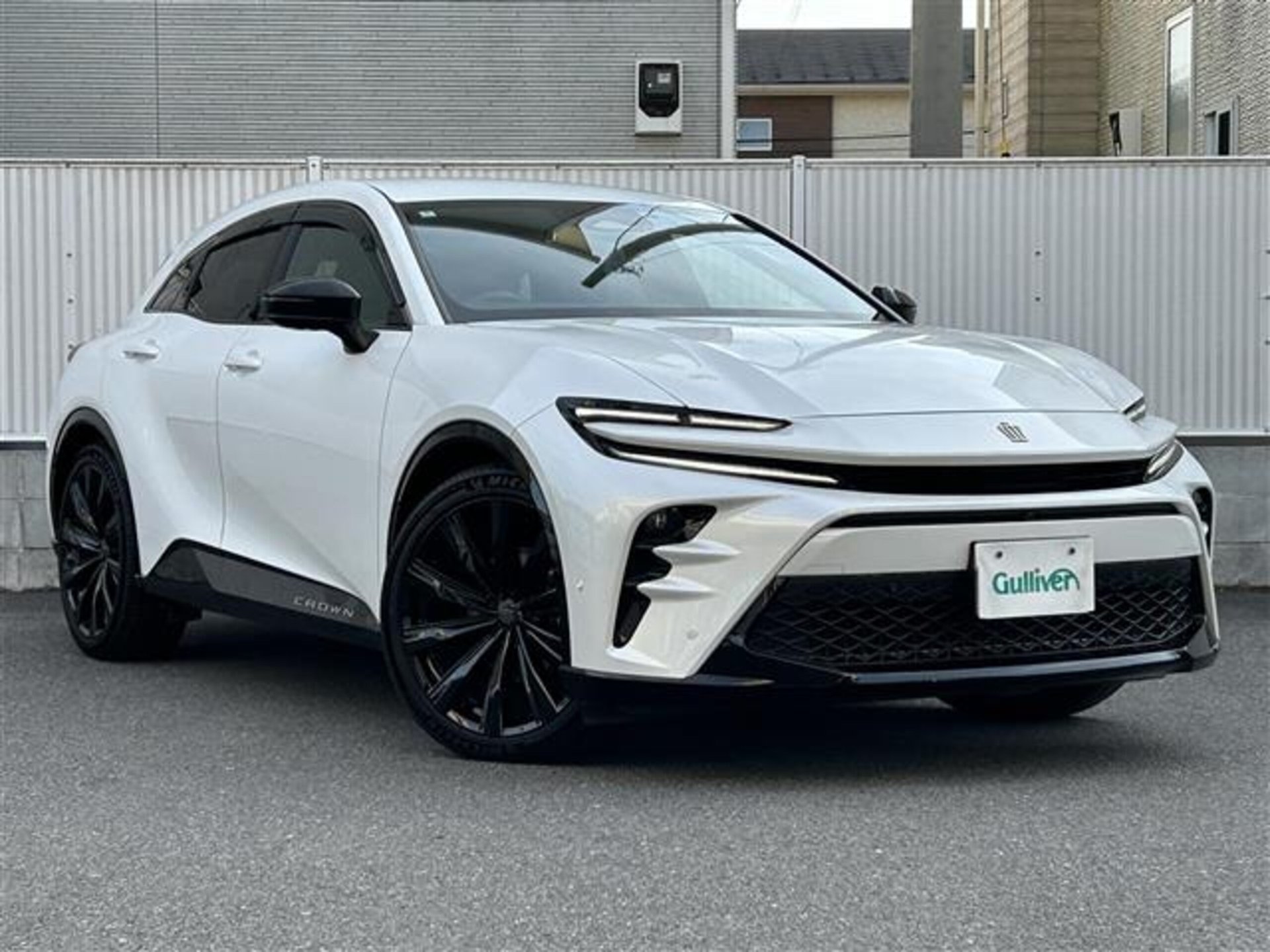 TOYOTA CROWN SPORT - View 1