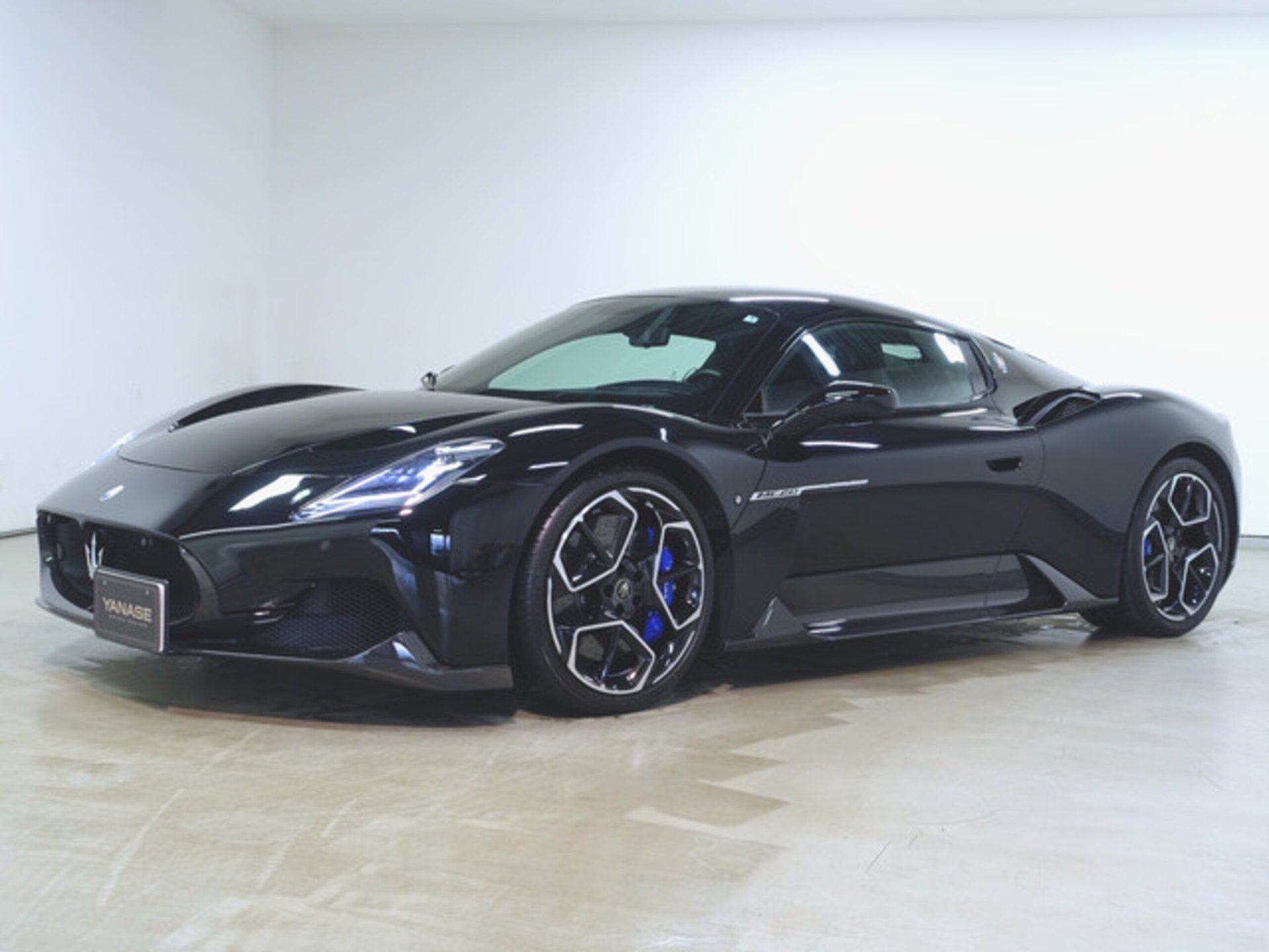 MASERATI MC20 - View 1