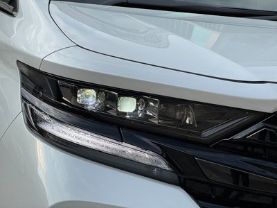 TOYOTA VELLFIRE - 10