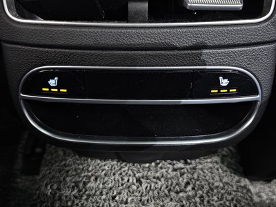 2022 Genesis GV70 — миниатюра 18