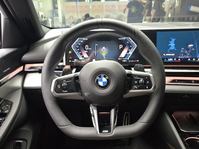 2025 BMW 5 SERIES — миниатюра 19