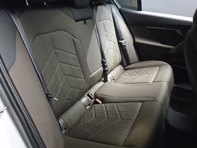 2025 BMW 5 SERIES — миниатюра 17