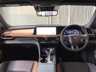 TOYOTA CROWN CROSSOVER - 8