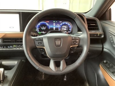 TOYOTA CROWN CROSSOVER - 7