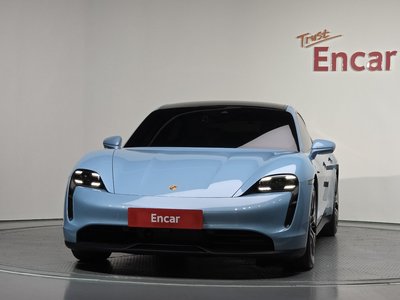 2020 Porsche TAYCAN 照片 2