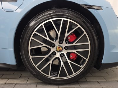 2020 Porsche TAYCAN 照片 8