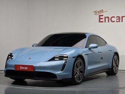 2020 Porsche TAYCAN 照片 1