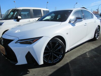 LEXUS IS