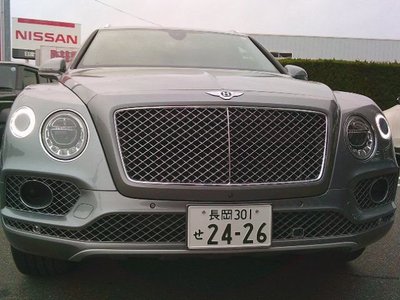 BENTLEY BENTAYGA - 3