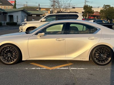 LEXUS IS - 3