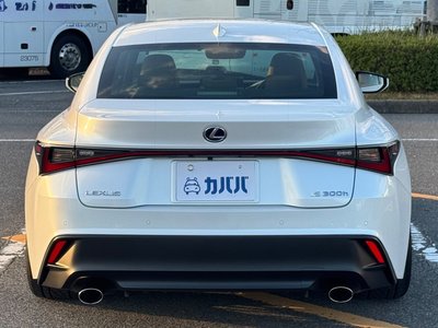 LEXUS IS - 4