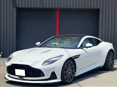 2024 Aston Martin DB12 照片 1