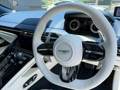 2024 Aston Martin DB12 照片 28