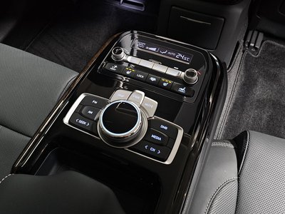 2020 Genesis G90 — миниатюра 24