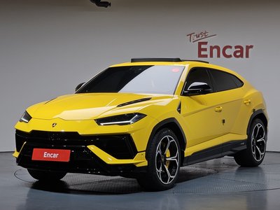 LAMBORGHINI URUS - 1