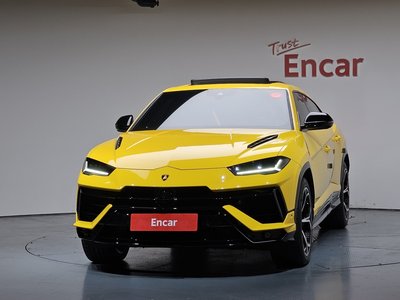 LAMBORGHINI URUS - 2