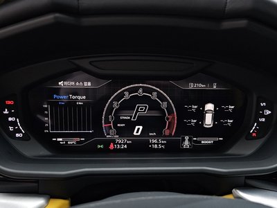LAMBORGHINI URUS - 8