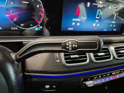 2026 Mercedes-BENZ GLE photo 9
