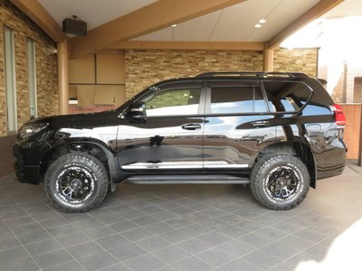 TOYOTA LAND CRUISER PRADO - 9