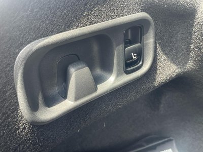 2024 Mercedes-BENZ C-CLASS — миниатюра 29