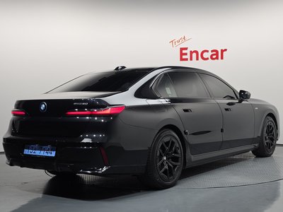 صورة 3 لـ 2024 BMW I7