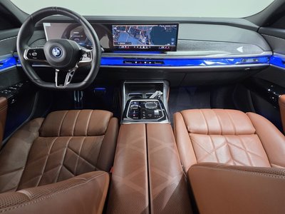 صورة 5 لـ 2024 BMW I7