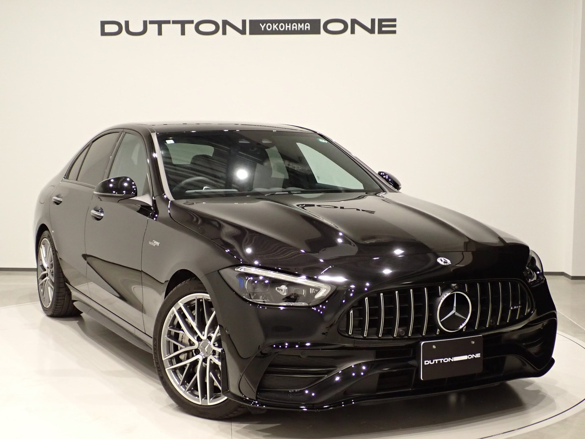 MERCEDES-BENZ C-CLASS AMG - View 1