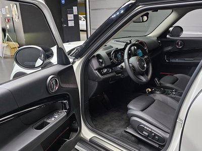 MINI COUNTRYMAN - 10