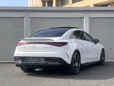 MERCEDES-BENZ EQE - 3