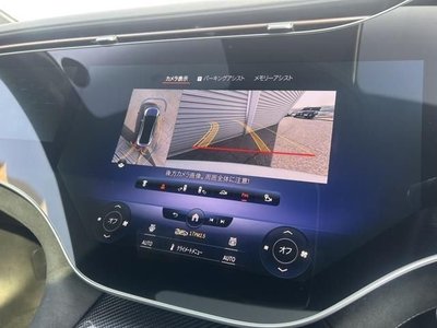 MERCEDES-BENZ EQE - 7