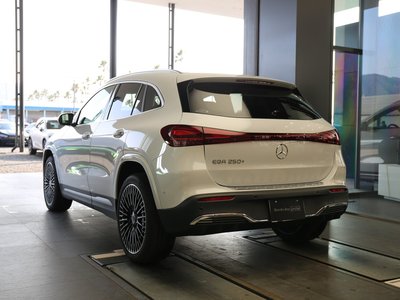 MERCEDES-BENZ EQA - 6