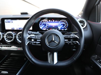 MERCEDES-BENZ EQA - 9