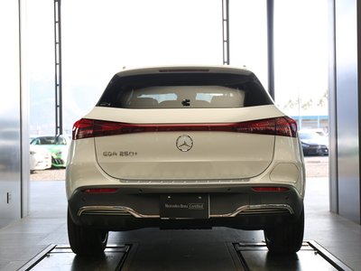 MERCEDES-BENZ EQA - 7