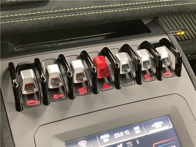 2022 Lamborghini HURACAN — миниатюра 25